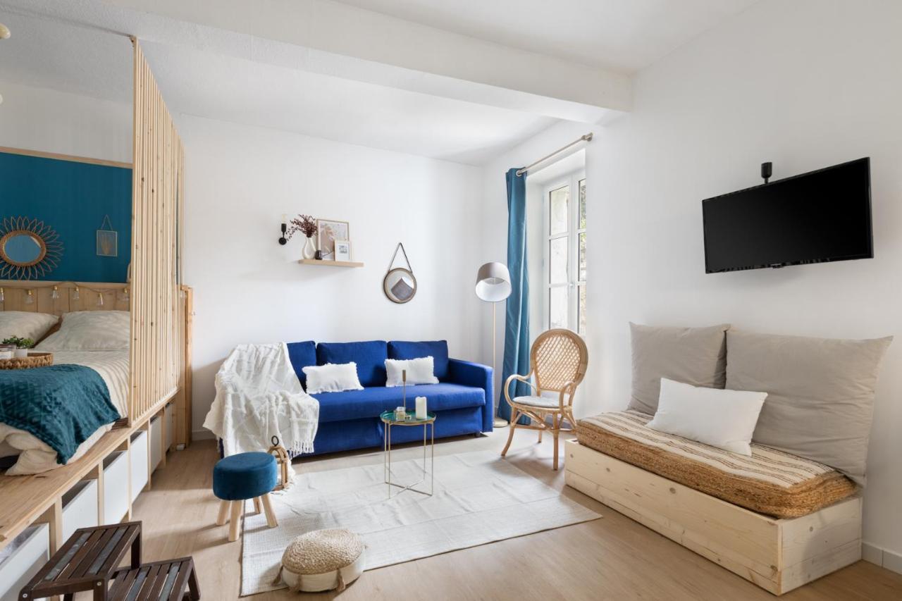 Charmant Studio Tres Bien Situe Aux Remparts 亞維農 外观 照片